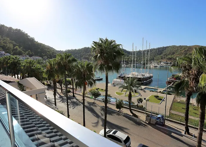 Cennet Life Hotell 3*