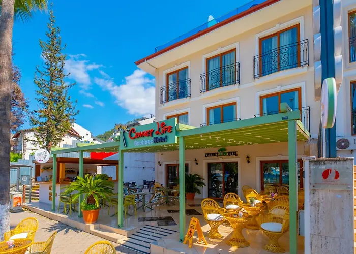 Hotell Cennet Life 3*