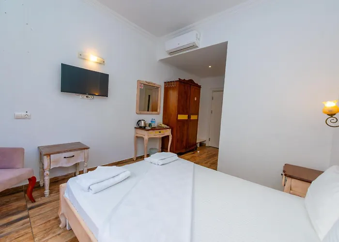 Hotell Cennet Life 3*