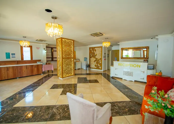 Cennet Life Hotell 3*