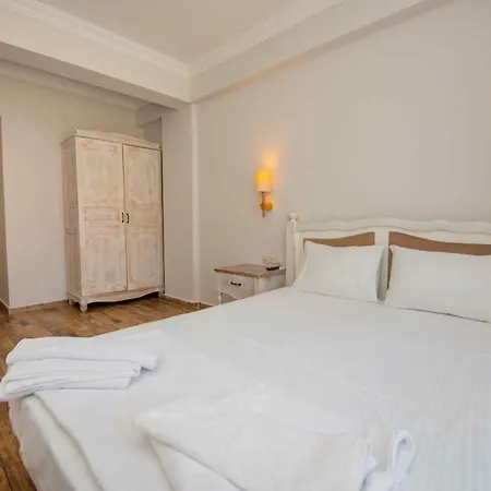 Cennet Life 페티예