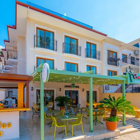 ホテル Cennet Life