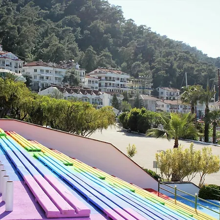 Cennet Life ホテル